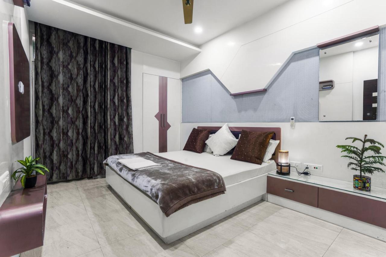 Homlee-Villa Luxury-2Bhk-Anand Vihar-Ramprastha Газиабад Экстерьер фото