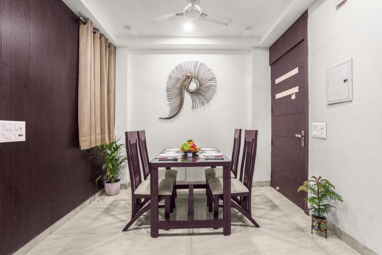 Homlee-Villa Luxury-2Bhk-Anand Vihar-Ramprastha Газиабад Экстерьер фото