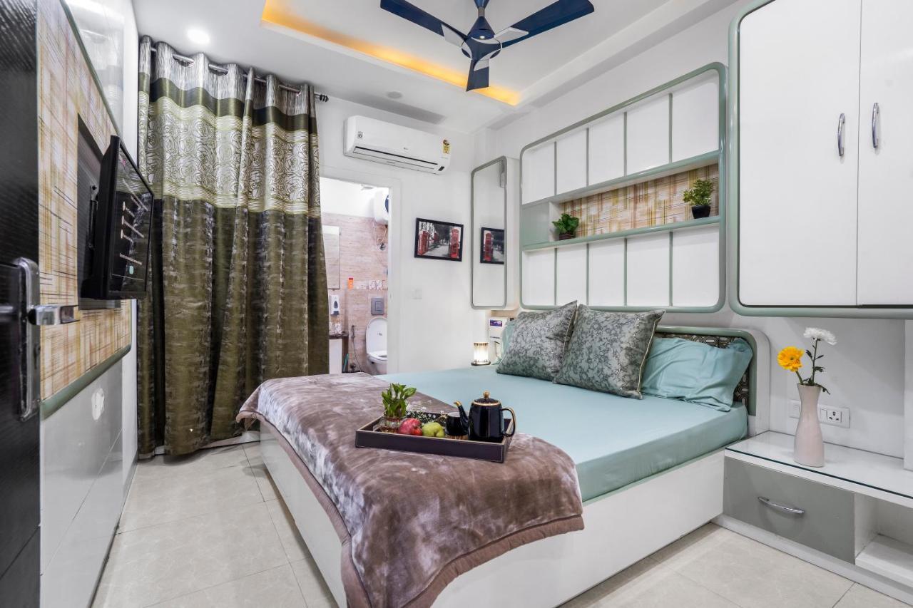 Homlee-Villa Luxury-2Bhk-Anand Vihar-Ramprastha Газиабад Экстерьер фото