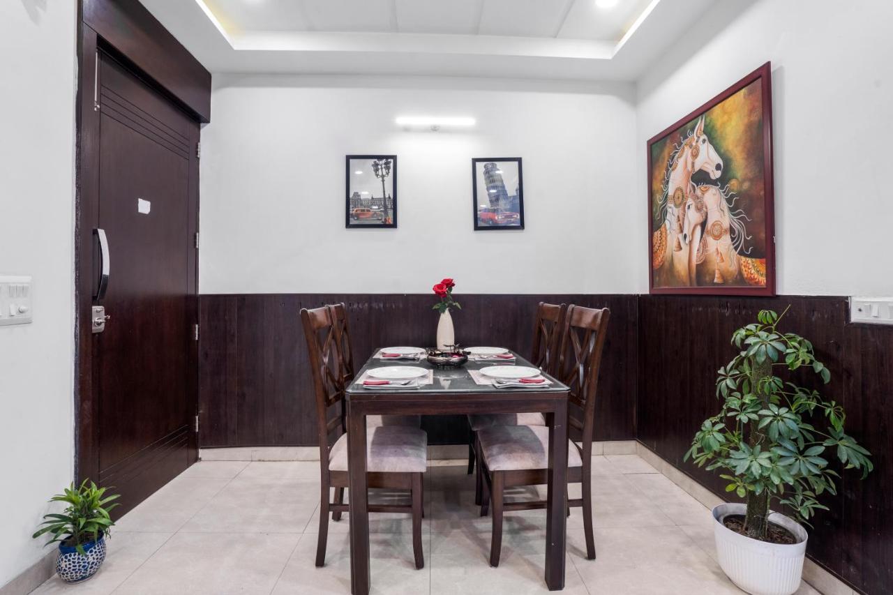 Homlee-Villa Luxury-2Bhk-Anand Vihar-Ramprastha Газиабад Экстерьер фото